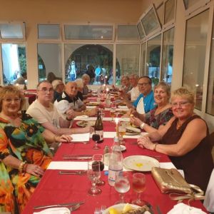 sourires à table